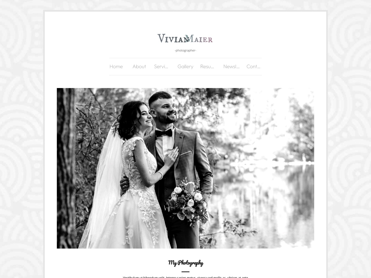 Screenshot of Carrd template Photografolio